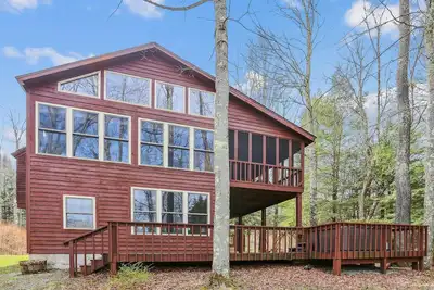 Image de Private mountain home offers amazing scenery. Welcome to Snowbird Retreat!