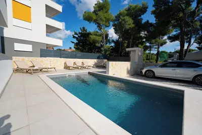 Image de Two-bedroom apartment with pool  Break C