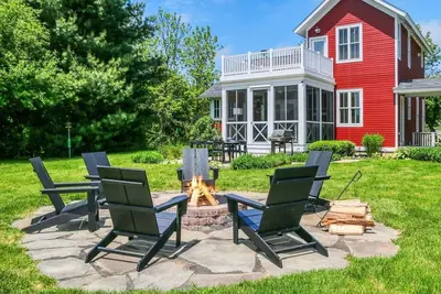 Image de The Red Fennville Farmhouse