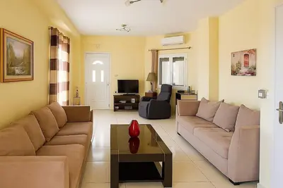 Kyparissia Coastal Getaway with Seaviews