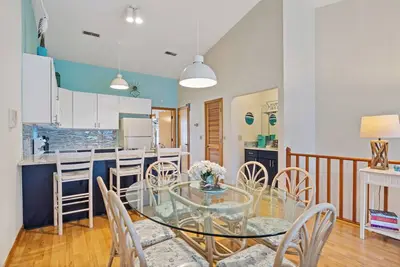 Image de 3-bedroom home in Kitty Hawk with direct beach access, community pool, clubhouse