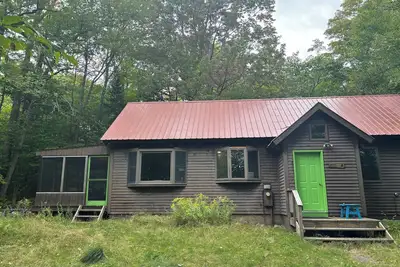 Image de Charming cabin with WiFi at Garnet Hill on X-country ski trails w/lake rights.
