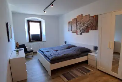 Image de Location-en Ville-Salle de bain privée séparée-Vue ville