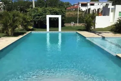 Image de A luxurious and peaceful place with Ac, free Wifi, private patio, and balcony!