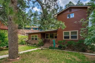 Image de Spacious 5-bedroom cabin in cool Cascade-Chipita Park with WiFi