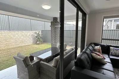 Image de 4 Bedrooms Oran Park Home