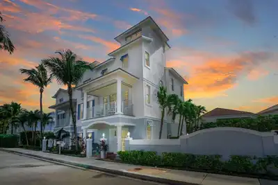 Image de Luxury Juno Beach Estate: Pool & Firepit