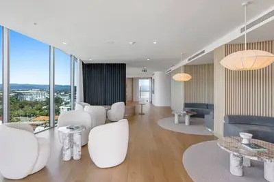 Image de Stunning Ocean Views: Broadbeach 3br2ba Modern Apt