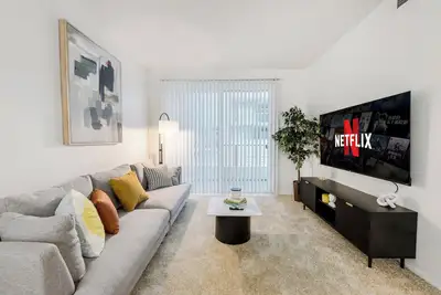 Image de Bright & Cozy 1br Near Marina Waters with Free Parking