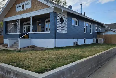 Image de It's a newly remodeled, charming home, with cute decor and all the amenities!