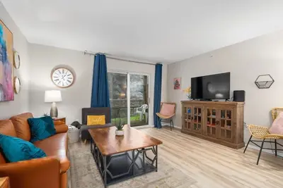 Image de Spacious 3br Step-Free Condo | Deck | Sleeps 11
