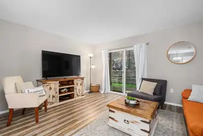 Image de Gorgeous 3br Step-Free Condo | Sleeps 11