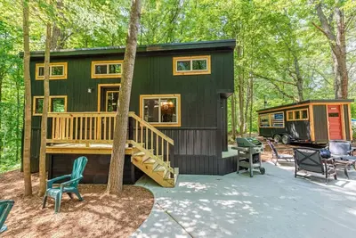 Image de River Retreat Tiny Homes:Wood Sauna\/Rec Room\/River