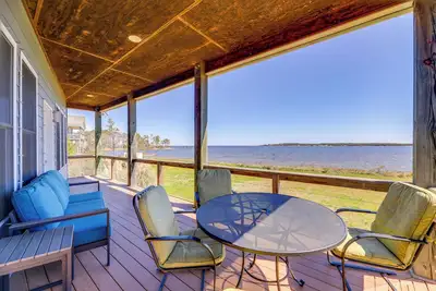 Image de Canoe & Dock: Boater's Paradise on Pamlico River!