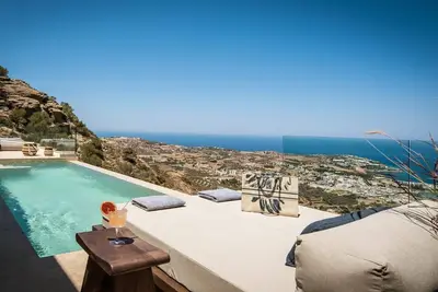Image de Lavish Heraklion Villa | Villa Aegean Breeze | 5 Bedrooms | Panoramic Sea Views | Private Outdoor Heated infinity Pool | Spacious Furnished Terrace with Shaded Outdoor Dining Area | Private Indoor Hot Tub and Sauna | Prime Location | Agia Pelagia