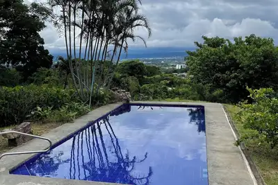 Image de Very Private 1-bedroom house, fabulous Santa Ana with Pool! Spectacular Sunsets!
