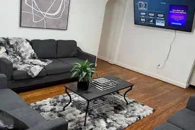 Image de Quiet retreat in Arlington with 3 bed 2 bath and 2 metro within walking distance