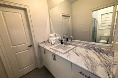 Image de Very Modern New Luxury House in RichmondHill