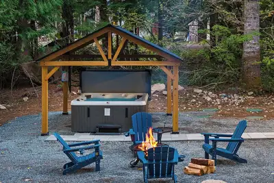 Image de New Mt. Rainier Cabin-Hot Tub-WiFi-Fireplace