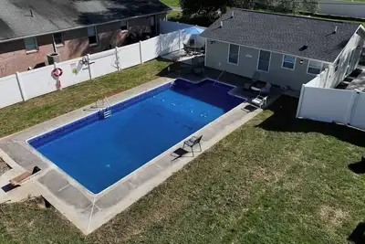Image de Private Pool & Spa Near Casino 1 p. m. Check-in/Out, Cozy Pool & Hot Tub Retreat by Casino
