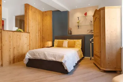 Image de Studio 'Leonard Chalet House' avec balcon et Wi-Fi