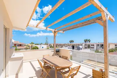 Image de Appartement 'Marzamemi Deluxe' avec piscine partagée, Wi-Fi et climatisation
