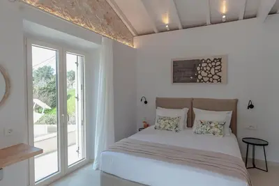 Image de Villa \"The Olive Yard\" avec vue sur les montagnes, Wi-Fi et climatisation