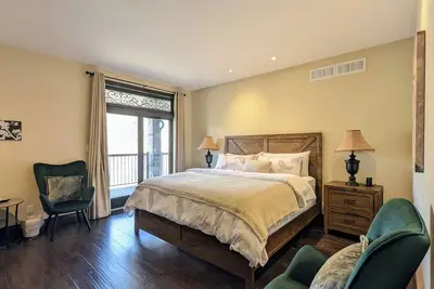 Image de Waterfront B&B - Free Breakfast! Canoe, Fire pit, 10 minutes to Niagara Falls!