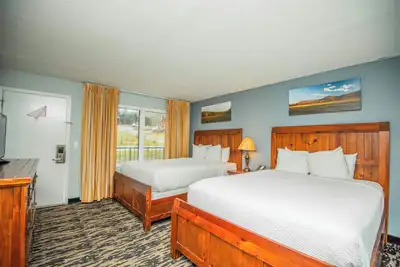 Image de Renovated 2 Queen Suite