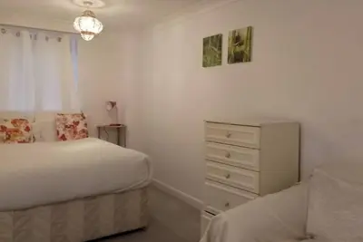 Image de ApartmentSleeps4-Parking-NearHuntington-PetsOK