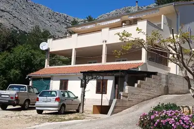 Appartement de deux chambres avec la terrasse et la vue sur le mer Ivan Dolac, Hvar (A-24264-a)