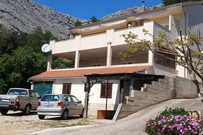Appartement de deux chambres avec la terrasse et la vue sur le mer Ivan Dolac, Hvar (A-24264-d)