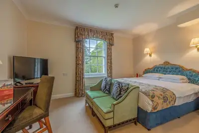 Image de Timeless Escape by Nairn Beach with Golf Views & Vintage Flair