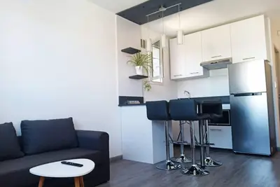 Image de Appartement privé proche des plages pour 4 sur la French Riviera avec 1 chambre