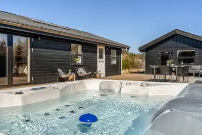 \"Heidl\" - 2km from the sea by Interhome