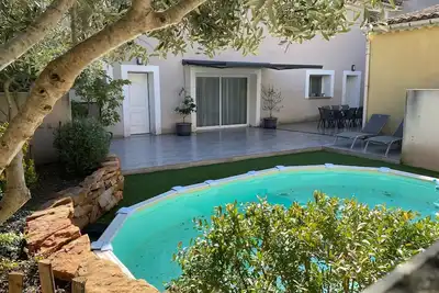 Image de Maison dans le sud de la France pour 8 personnes dans un cadre calme et apaisant