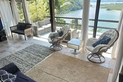 Image de Mansion with sea view in gated community