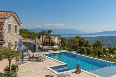 Image de Magnifique maison de vacances privée avec piscine privée, climatisation, Wifi, Tv et terrasse