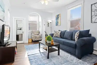 Image de Cozy Beach Retreat - 2 Queens + Sofa Bed