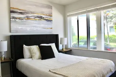 Image de Oceanfront, Spacious and Private Beach House