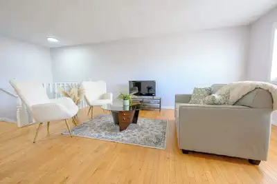Image de Full Home | 3 Br 2 Bath | Garage