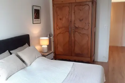 Image de Appartement à proximité de la gare, du port de ses restaurants, du centre ville