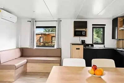 Image de Mobil-home | Premium Azure | 3 Ch. | 6 pers. | Terrasse surélevée | A/C