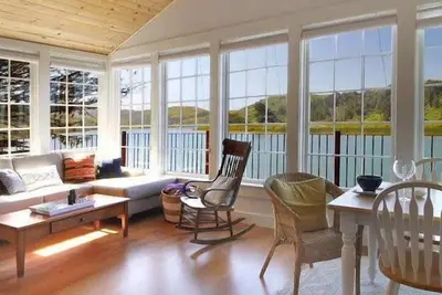 Image de Erinleigh by the Sea ~ On the mouth of the Russian River, Wildlife Show from you