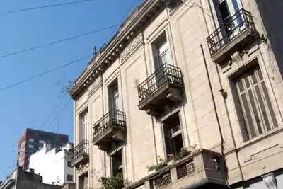 Image de Historic San Telmo 3br w/ Rooftop Terrace