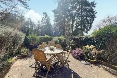 2 bedroom accommodation in Dorking