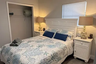 Image de 4-bedroom Duplex in fantastic Cocoa Beach one block from the beach with Ac, WiFi
