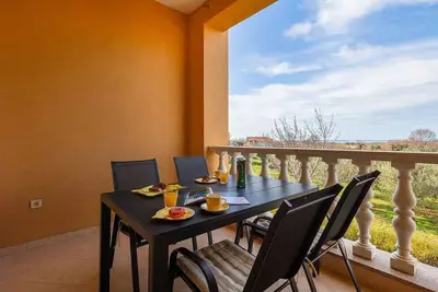 Image de Appartement de vacances avec climatisation et balcon