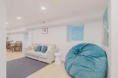 Image de Prime location in Lakeview Near Wrigleyville With Washer & Dryer