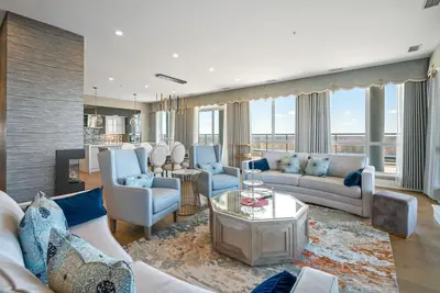 Image de Azure | Penthouse | Fairway Views | Balcony | Gym
